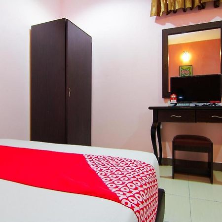 Oyo 11343 Hotel Putra Iskandar Seri Iskandar Extérieur photo