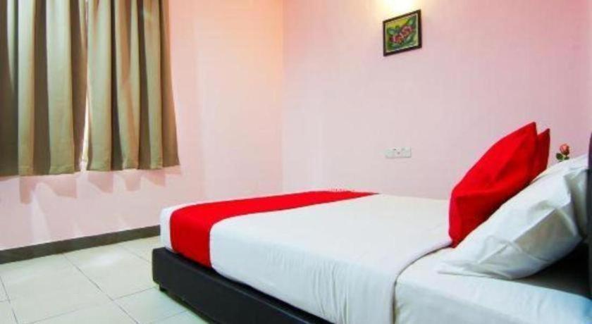 Oyo 11343 Hotel Putra Iskandar Seri Iskandar Extérieur photo