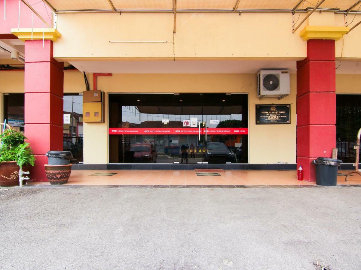 Oyo 11343 Hotel Putra Iskandar Seri Iskandar Extérieur photo
