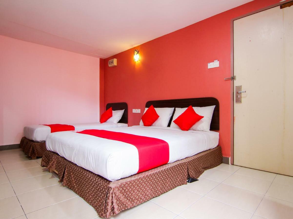 Oyo 11343 Hotel Putra Iskandar Seri Iskandar Extérieur photo