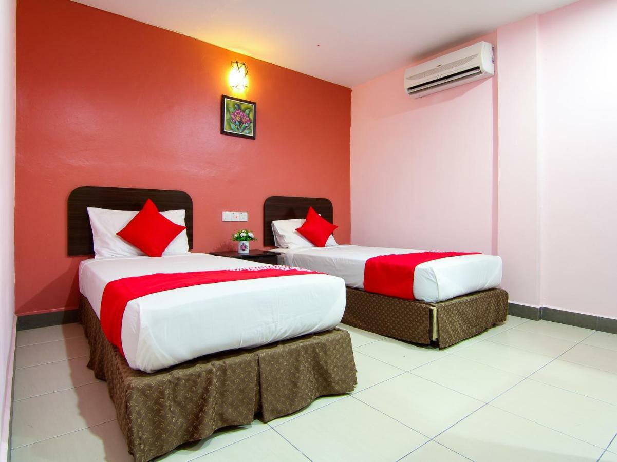 Oyo 11343 Hotel Putra Iskandar Seri Iskandar Extérieur photo